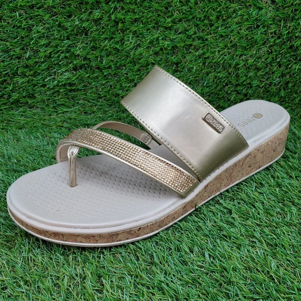 Bzees Bora Bright 10 WIDE Women's Rhinestone Wedge Slide Sandal Gold Sparkle